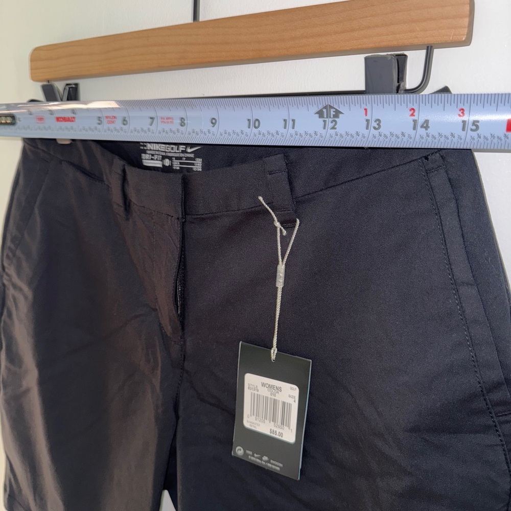 Nike Golf Dri Fit Black‎ Bermuda Shorts Stay Cool Performance Size 4 - Picture 8 of 13